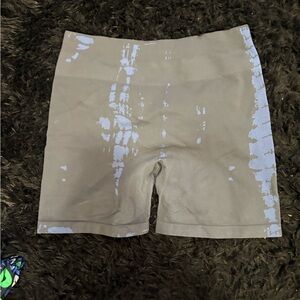 Aurora Seamless Vital seamless Scrunch Biker Shorts | Navy & Blue Acid Wash